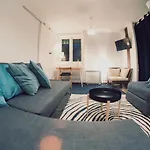 Lollipop Flats City Centre Petit Suite